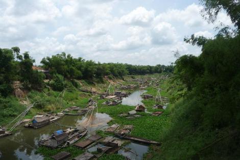blog village dans une rivière